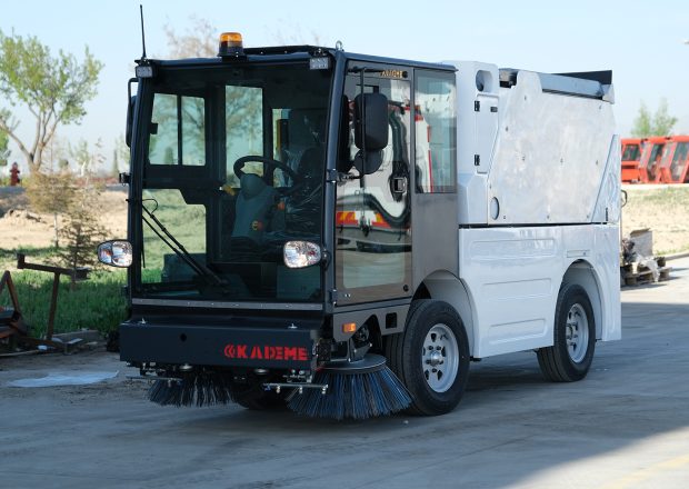 Compact Street Sweeper | AGA 3000 Compact Street Sweeper | AGA 3000